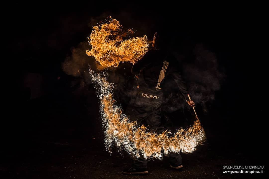 Quarante-Quatre crache du feu au Palais de Tokyo, Paris, « It’s time to put sparkle in fire »