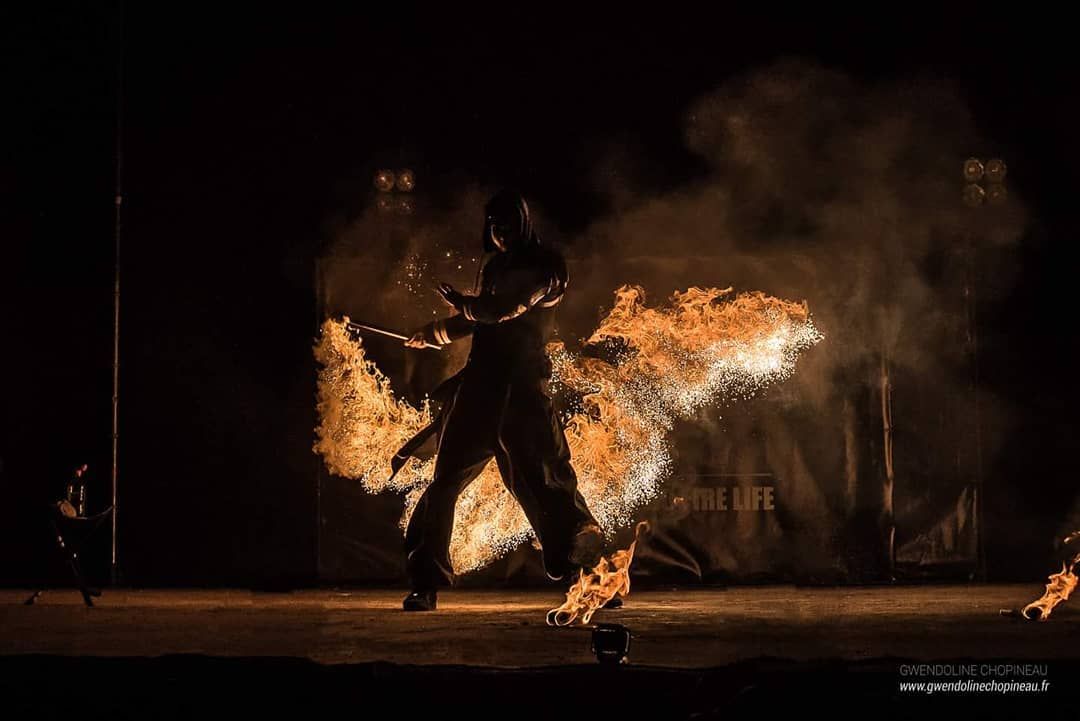 Quarante-Quatre crache du feu au Fire Life Fest 2017, Oujhorod, « Release the sparkles »