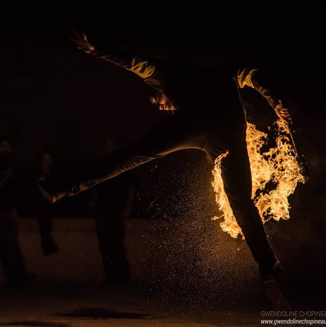 Quarante-Quatre crache du feu au Palais de Tokyo, Paris, « Jump, but don’t leave me »