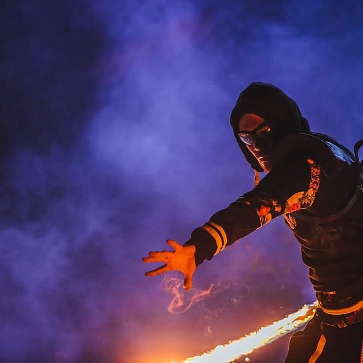 Quarante-Quatre crache du feu au Fire Life Fest 2018, Oujhorod, « Fire katana flow »