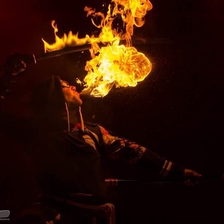 Quarante-Quatre crache du feu au Fire Life Fest 2018, Oujhorod, « Ignite katana »