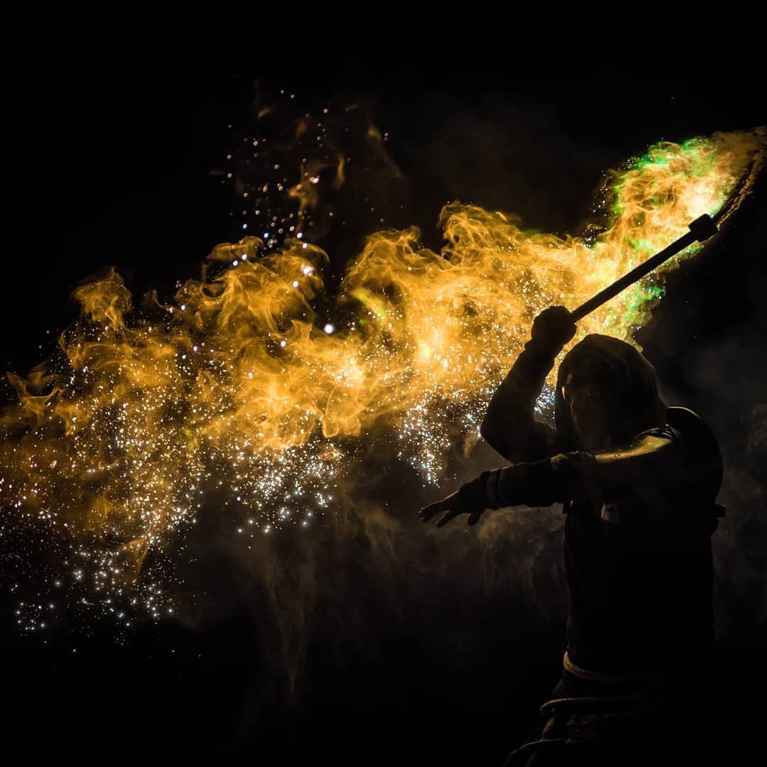Quarante-Quatre crache du feu au gala du Roztoč Fest 2018, « Whip the beast »