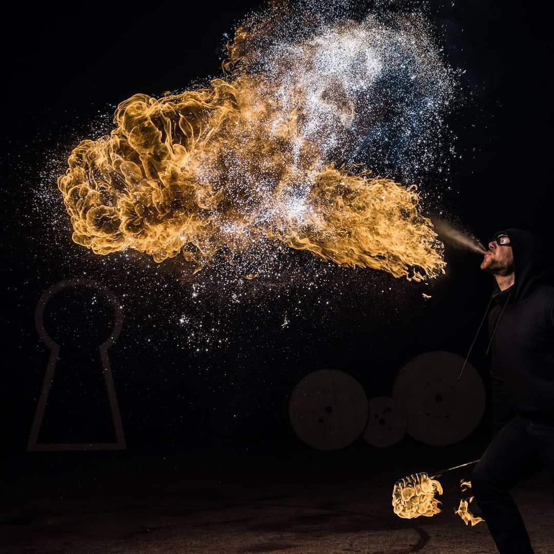 Quarante-Quatre crache du feu à l’Artemisia Fire Gathering 2018, « Fire is the key to Artemisia »