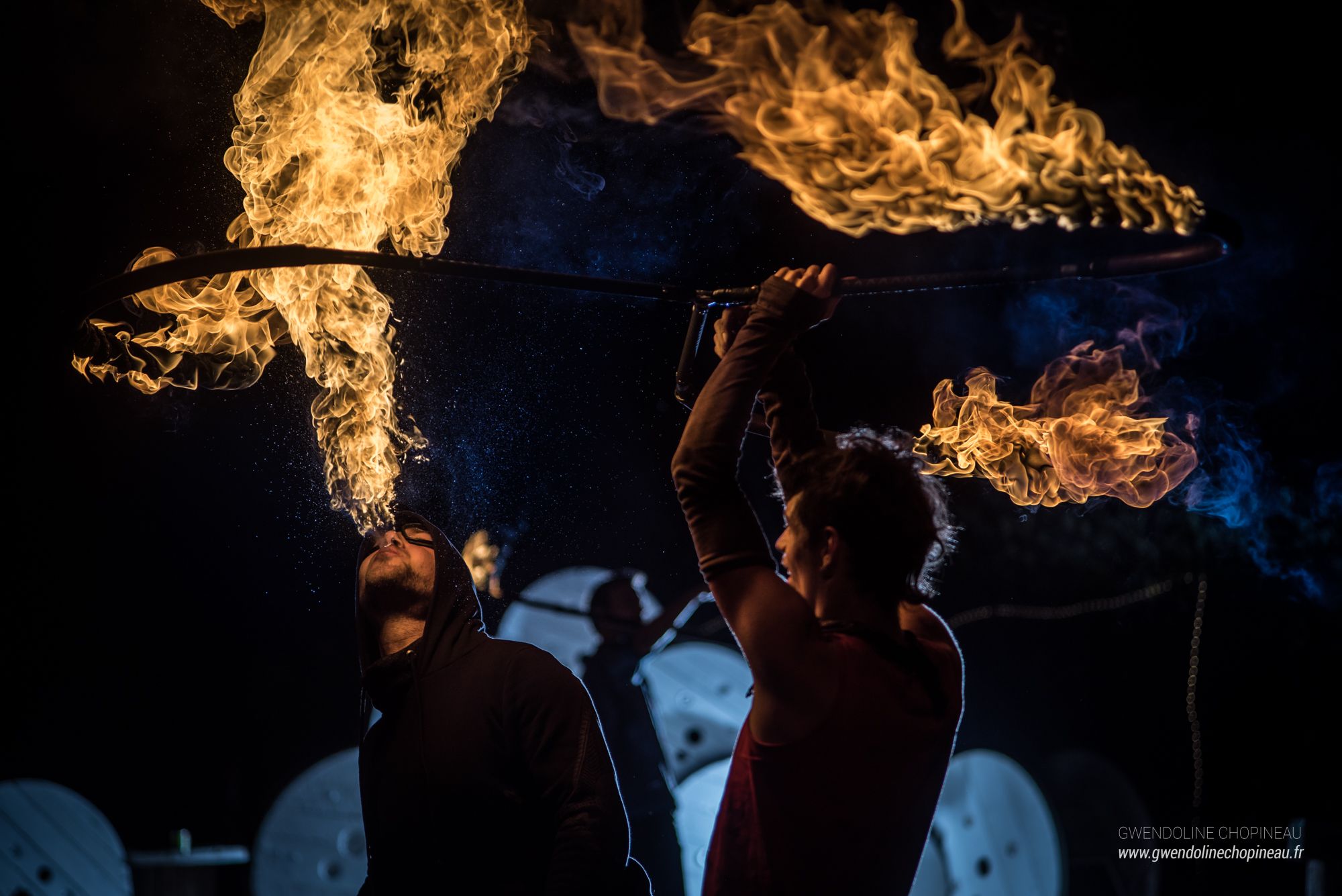 Artemisia 2018 gala: fire breath and fire katana in front of the audience