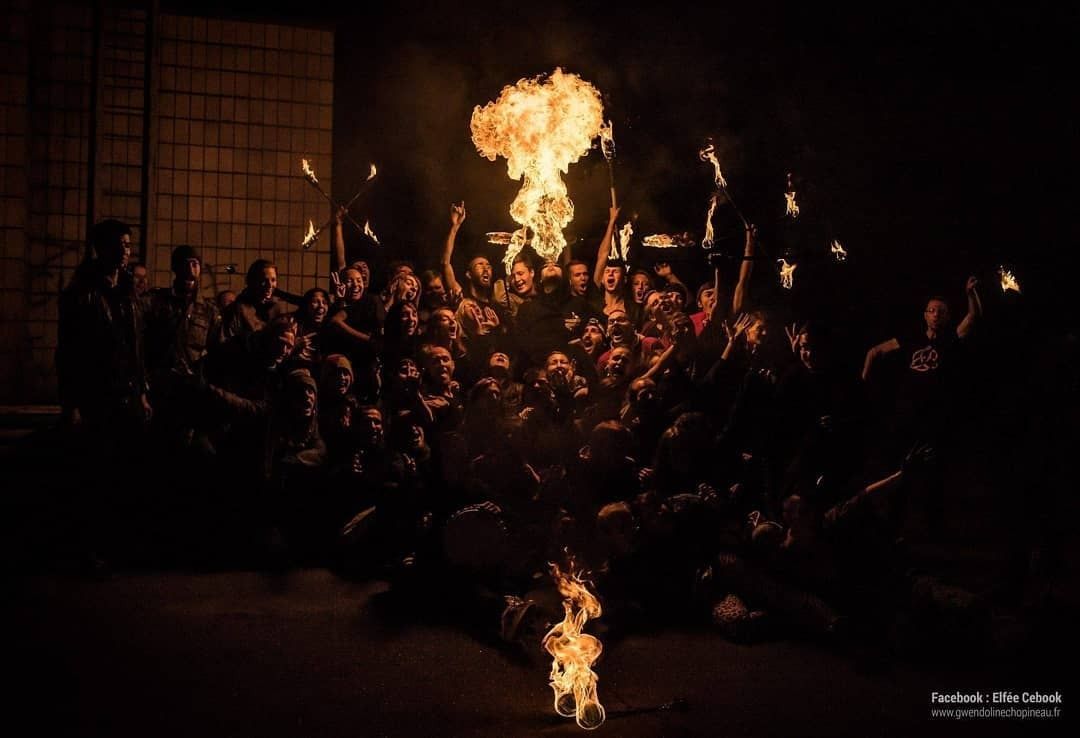 Dernière nuit du Kiev Fire Fest 2016, public en cercle